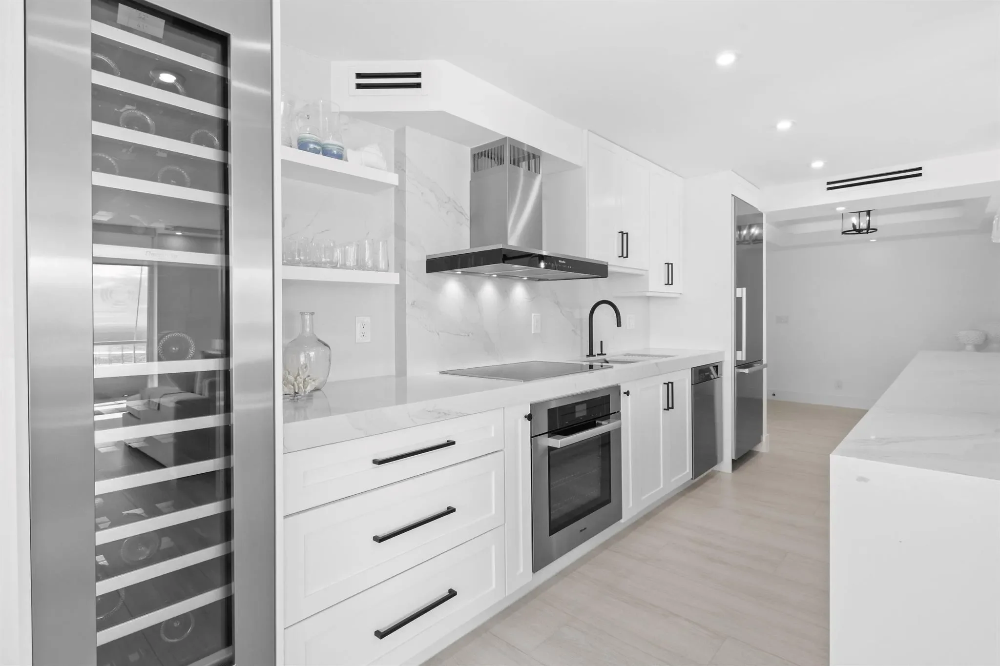 5510 N Ocean Drive 17b, Riviera Beach, Florida, United States. - Photo 1