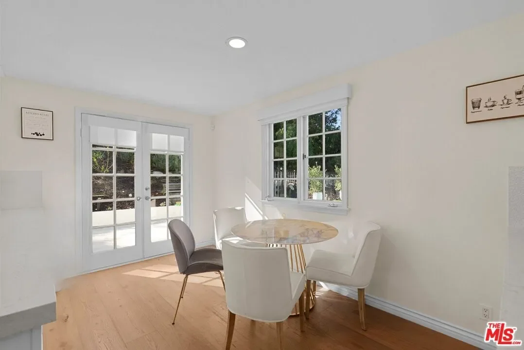 22241 Alizondo Dr, Los Angeles, California, United States. - Photo 18