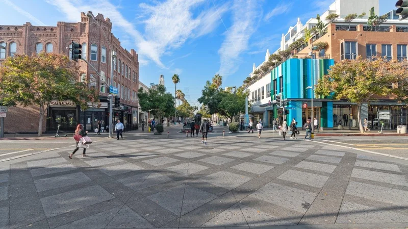 1525 Armacost, Los Angeles, California, United States. - Photo 3