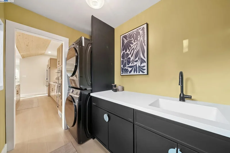 201 Amherst Ave, Berkeley, California, United States. - Photo 24