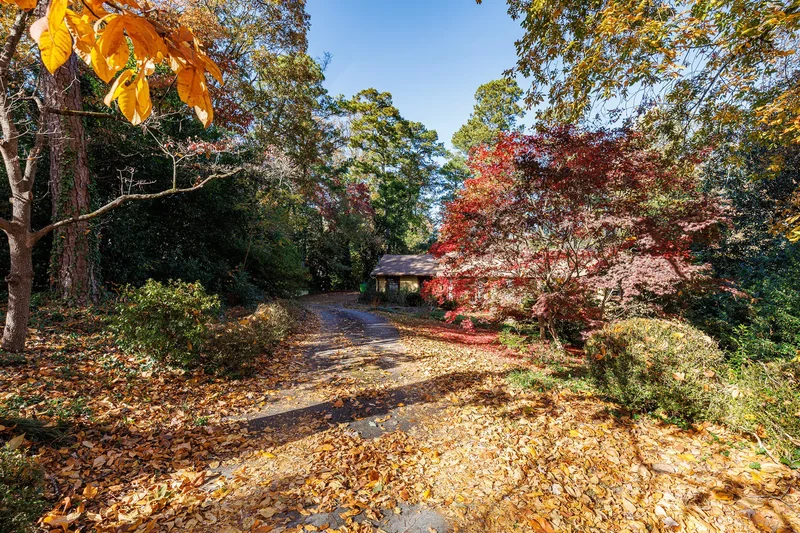 4961 Long Island Drive NW, Sandy Springs, GA 30327, Atlanta, Georgia, United States. - Photo 9