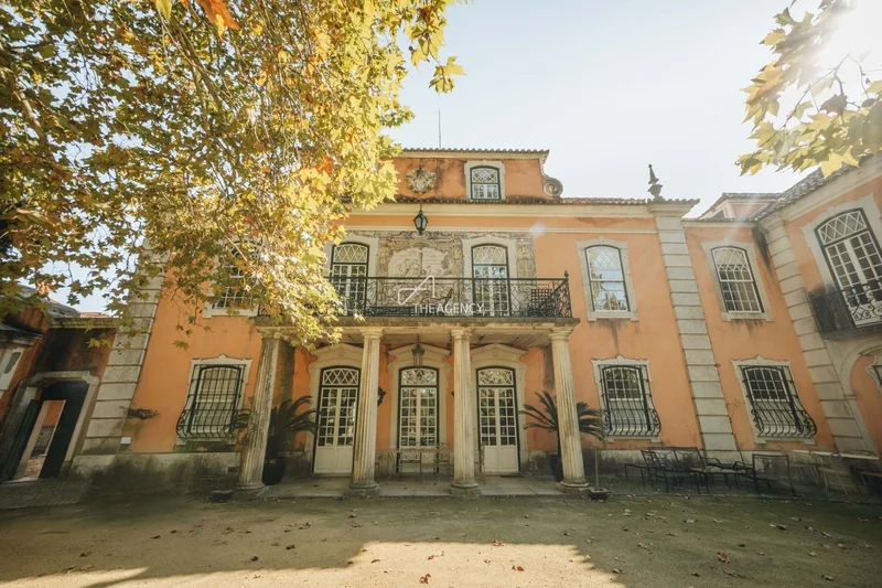 Stunning 18th Century Palace in Lumiar - A Historic Gem with Enchanting Gardens and Modern Luxury