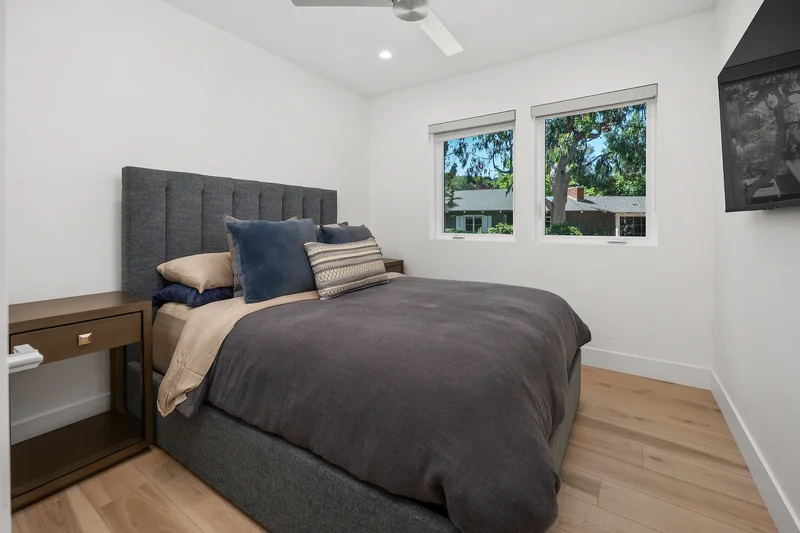 555 Amphitheatre Drive , Del Mar, CA 92014, Del Mar, California, United States. - Photo 8