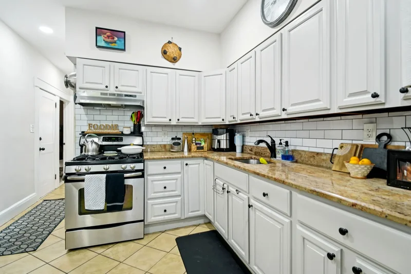 83 West 42nd Street , Bayonne, NJ 07002, Bayonne, New Jersey, United States. - Photo 11