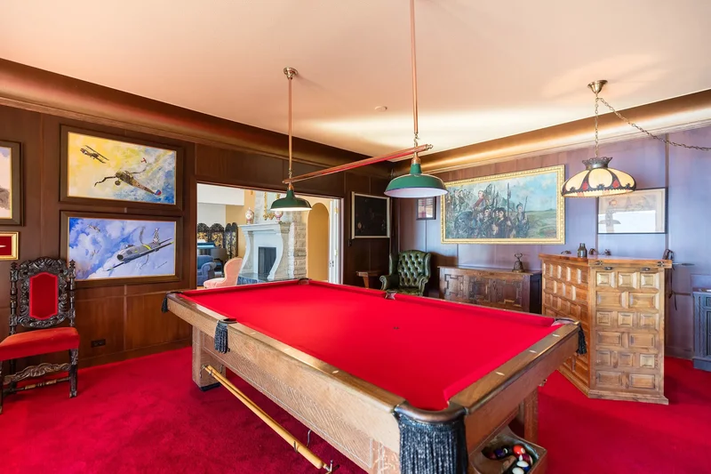 605 Towner Park Road, North Saanich, BC V8L 5L7, North Saanich, British Columbia, Canada. - Photo 2