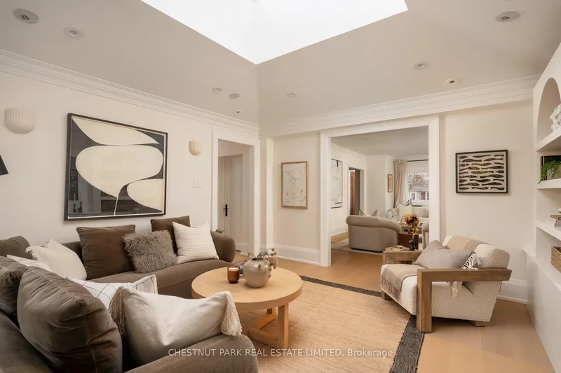 35 Weybourne Crescent, Toronto, Ontario, Canada. - Photo 11