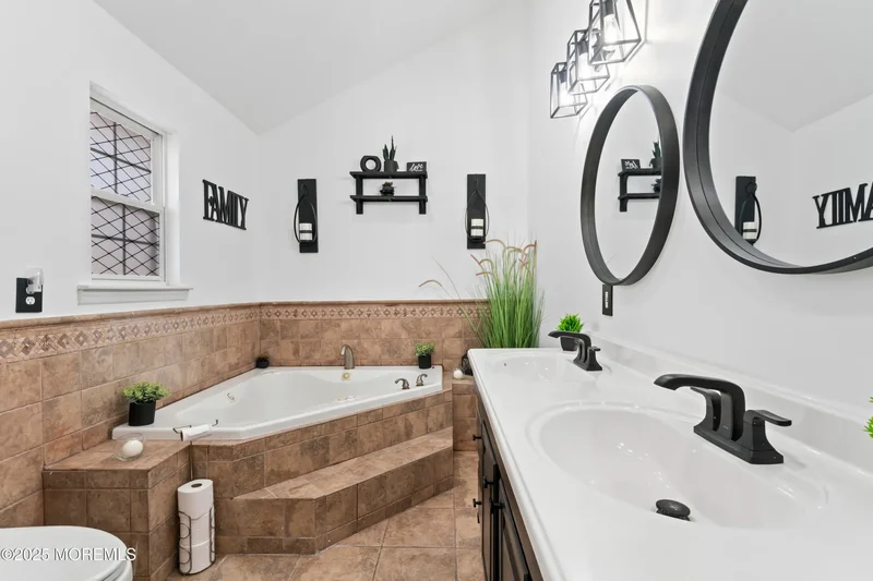 8 Shadow Ridge Court, Howell, NJ 07731, Howell Township, New Jersey, United States. - Photo 29