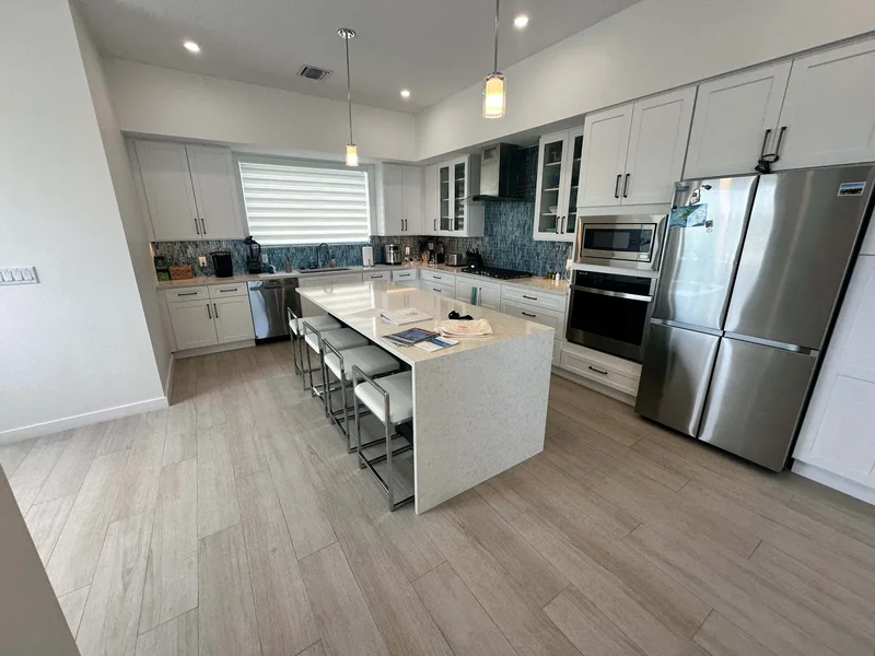 SEAHAVEN OCEANFRONT 3 BED, Spotts, NA, Savannah, Bodden Town, Cayman Islands. - Photo 2