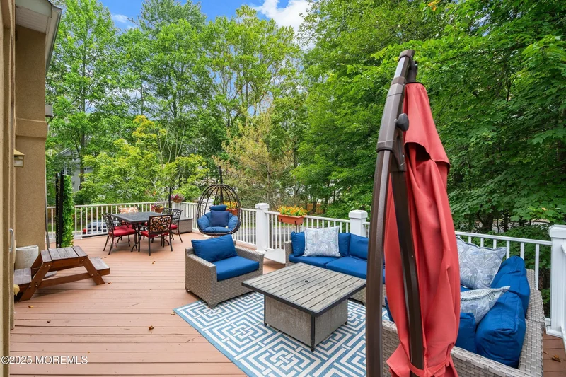 126 Metedeconk Court, Holmdel, NJ 07733, Holmdel, New Jersey, United States. - Photo 19