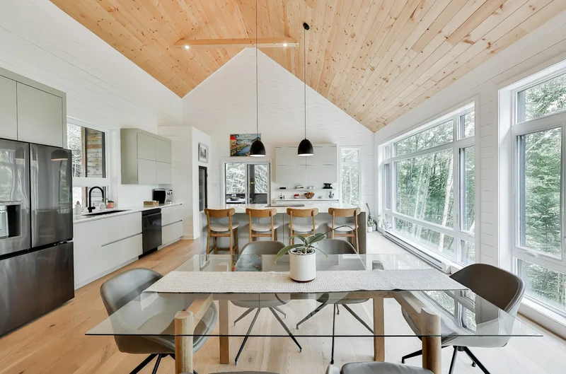 101 Ch. des Saules, Sainte-Anne-des-Lacs, Quebec, Canada. - Photo 17
