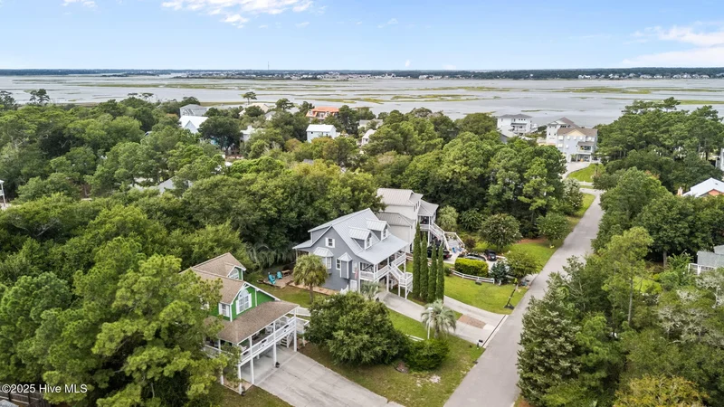 307 Ocean Oaks Drive, Emerald Isle, NC 28594, Emerald Isle, North Carolina, United States. - Photo 14