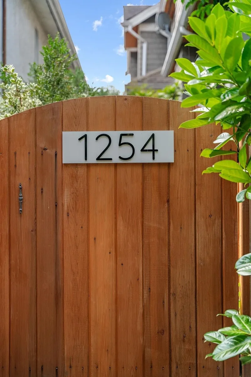 1254 E 11th Avenue, Vancouver, British Columbia, Canada. - Photo 26
