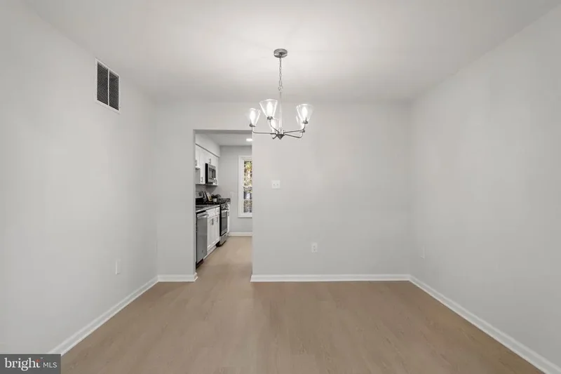 9521 Cherry Oak Court, Burke, VA 22015, Burke, Virginia, United States. - Photo 7