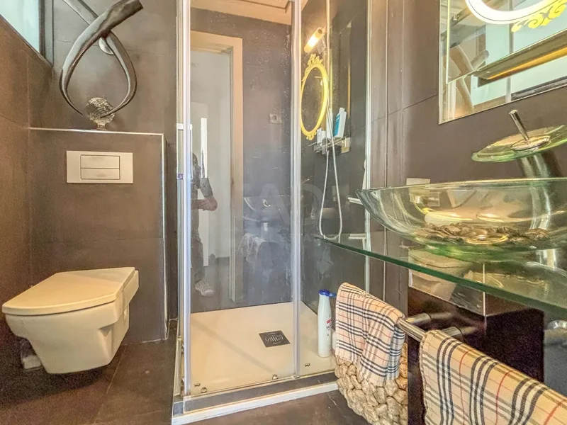 Casa 4 dormitorios - 265.00 m2