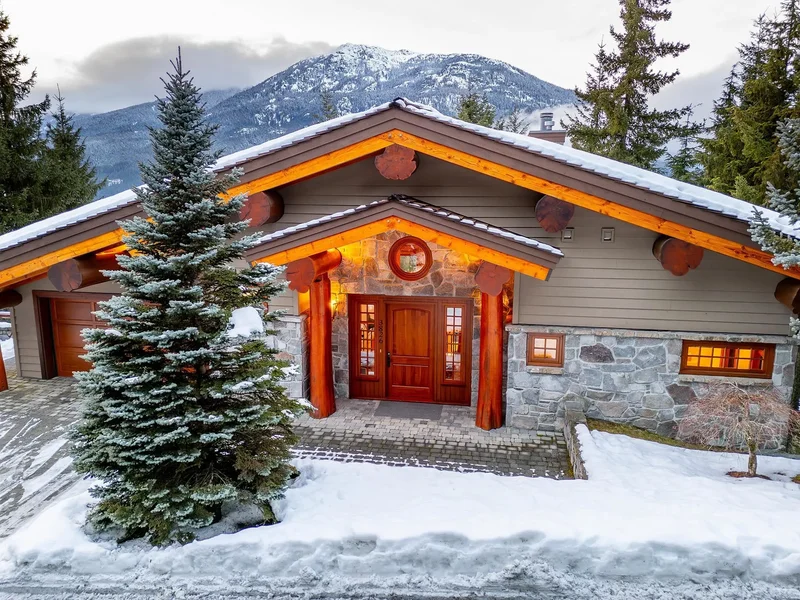 3826 Sunridge Drive, Whistler, British Columbia, Canada. - Photo 37