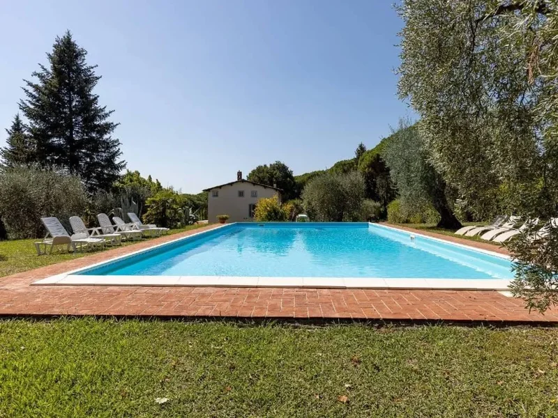 WH, Tuscany, Italy. - Photo 8