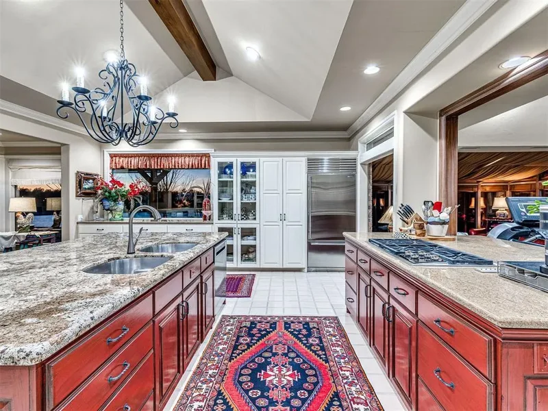 650 E Oak Place, Edmond, OK 73025, Edmond, Oklahoma, United States. - Photo 17