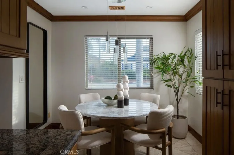 401 Holmwood, Newport Beach, California, United States. - Photo 13