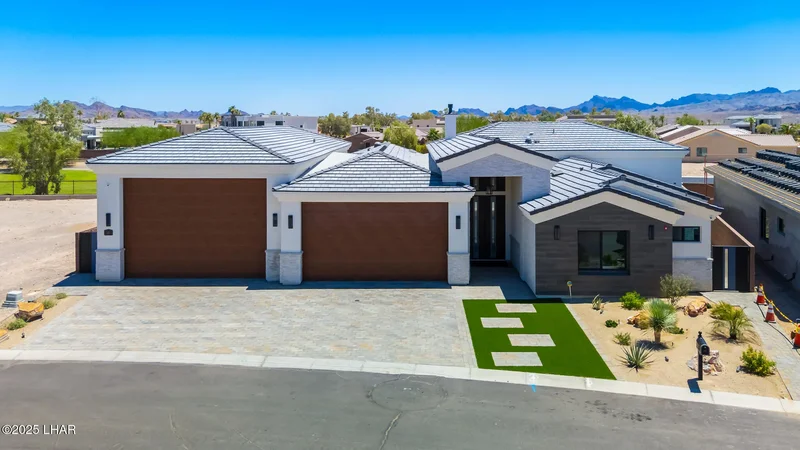 816 Isola Bella Loop, Lake Havasu City, AZ 86403, Lake Havasu City, Arizona, United States. - Photo 9