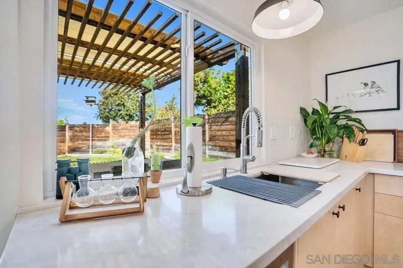 9050 Capricorn Way, San Diego, California, United States. - Photo 21