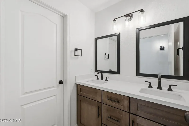 2315 N 42ND STREET, Phoenix, Arizona, United States. - Photo 11