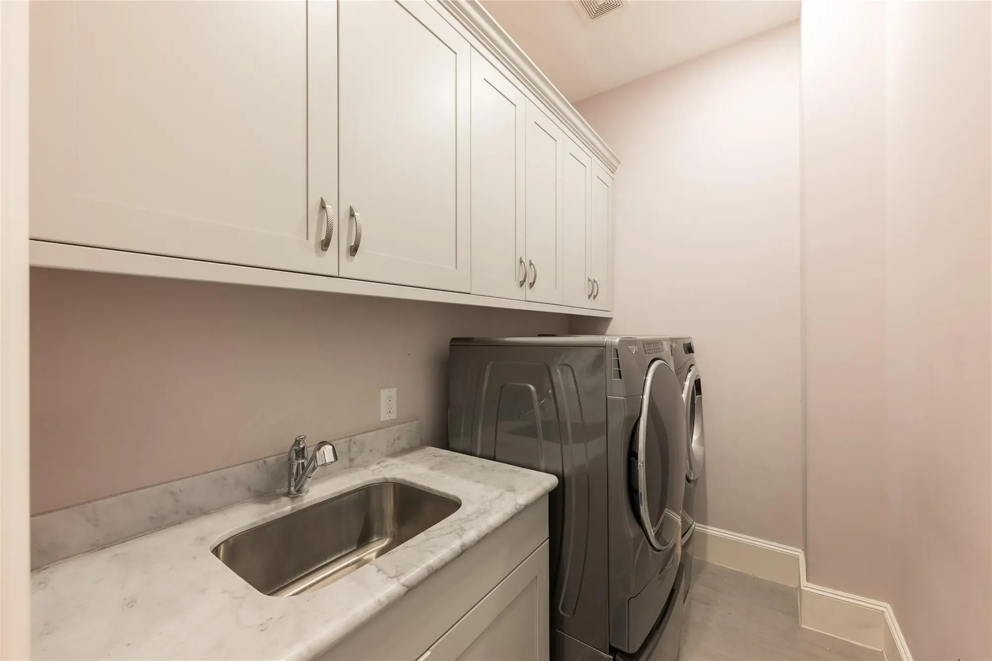 1944 Portsmouth Street, Houston, Texas, United States. - Photo 25