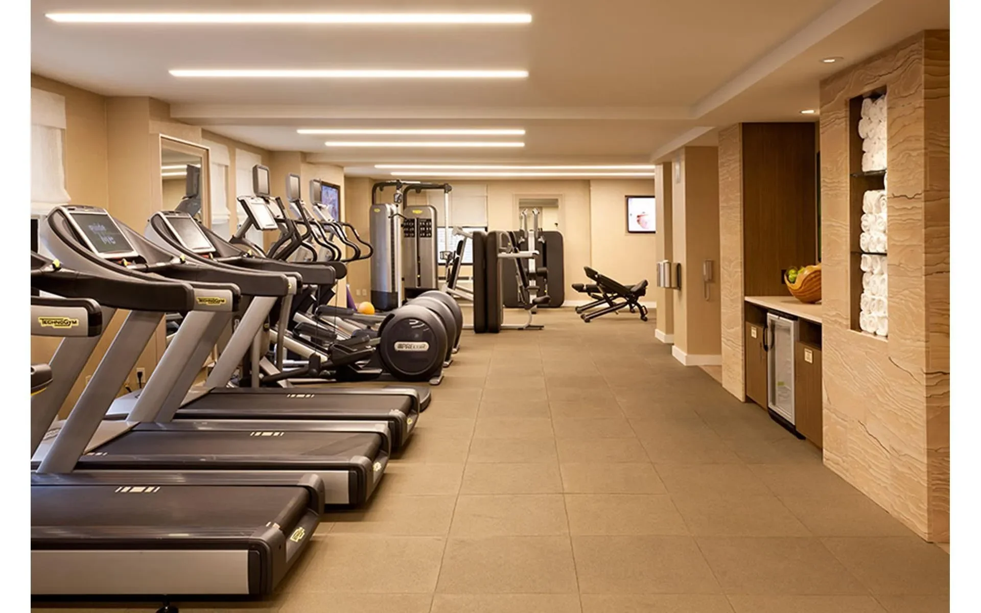 Essex House, 160 CENTRAL PARK S, New York, New York, United States. - Photo 16
