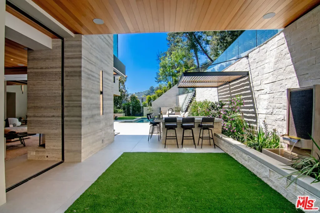 2641 Hutton Drive, Beverly Hills, California, United States. - Photo 38
