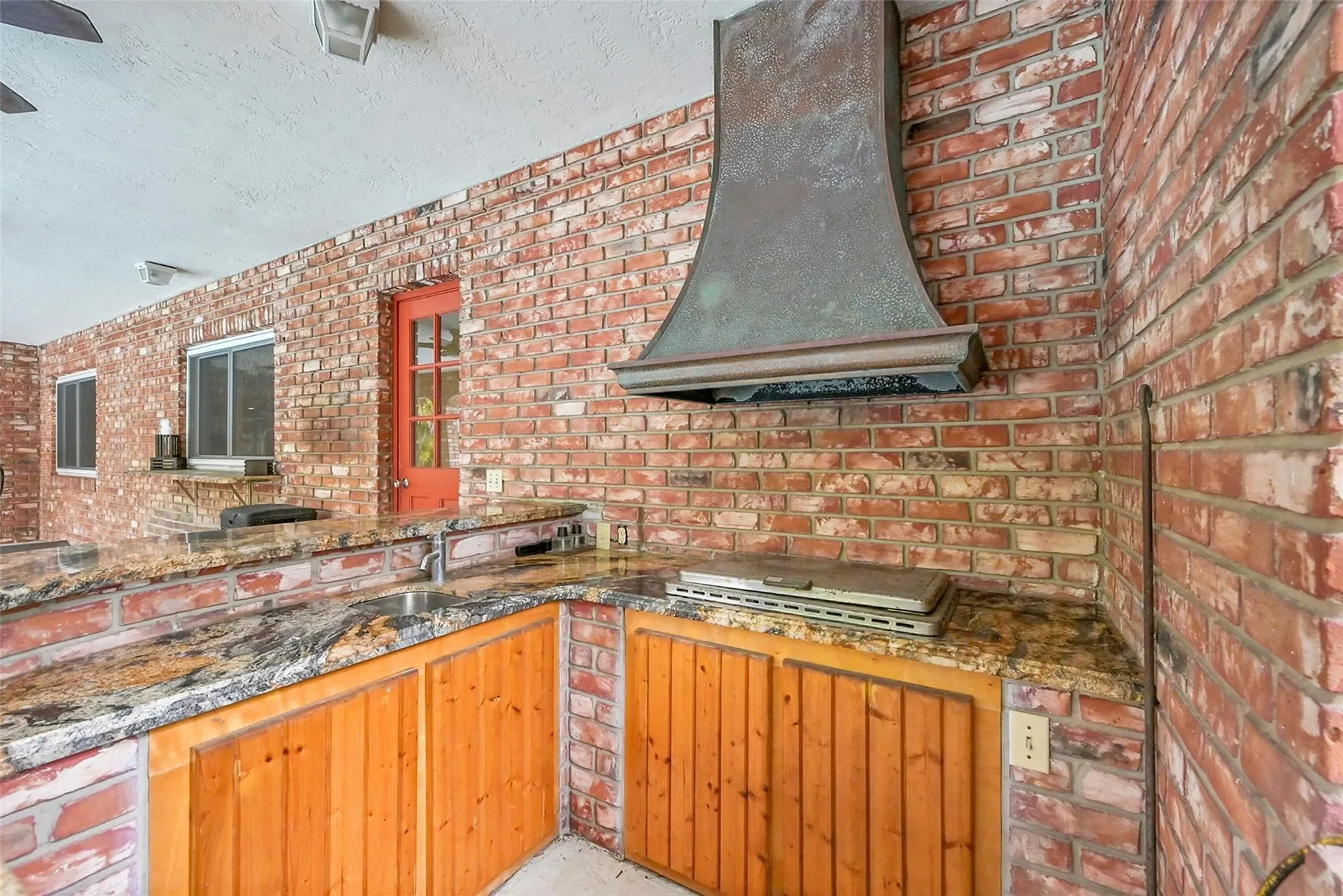 3999 NE 15th Ave, Oakland Park, Florida, United States. - Photo 14
