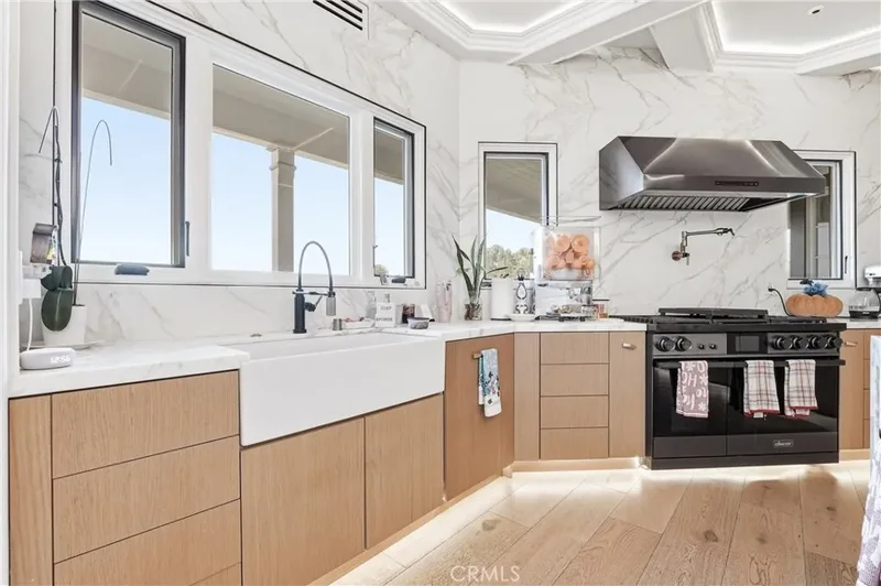 381 S Henning Way, Anaheim, CA, 92807, USA, Orange, California, United States. - Photo 15