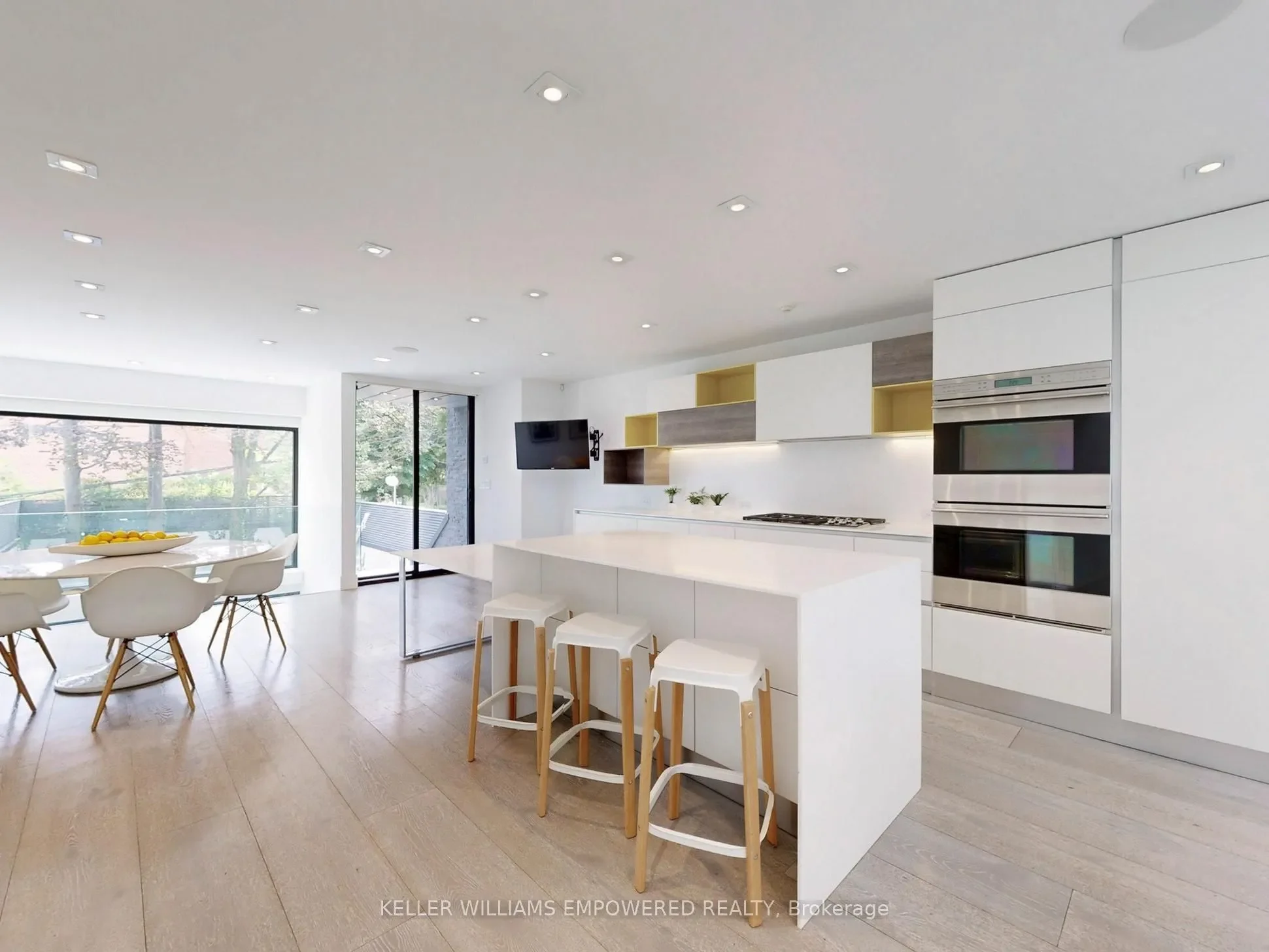 41 Berryman Street, Toronto, ON M5R 1M7, Toronto, Canada. - Photo 2