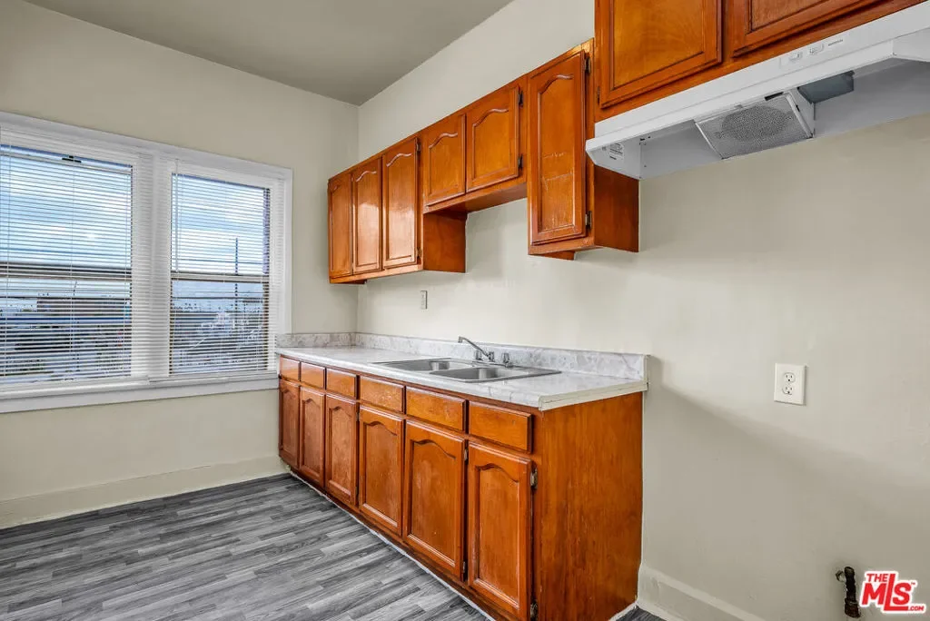 5734 S Broadway, Los Angeles, California, United States. - Photo 11