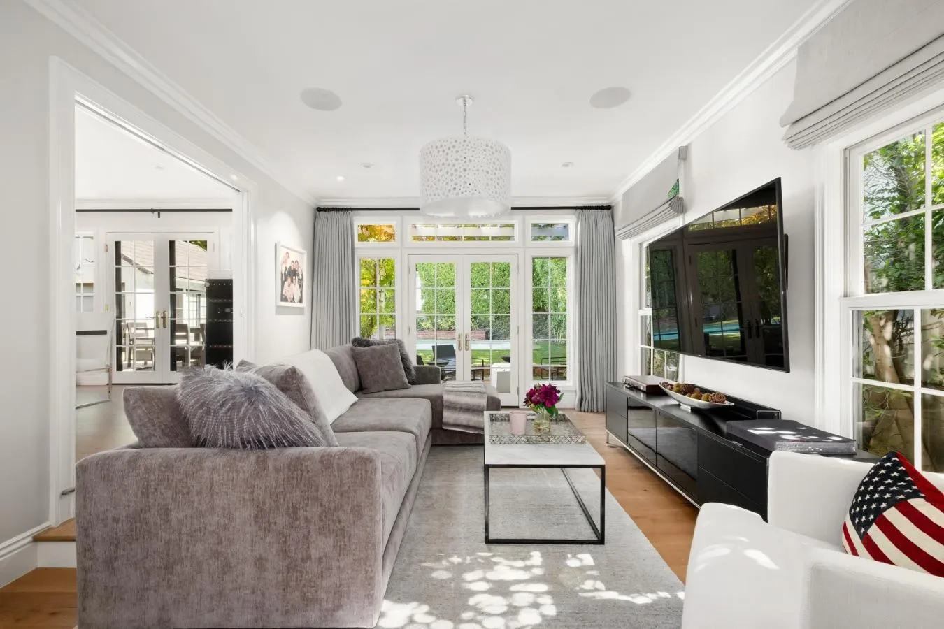 1960 Coldwater Canyon Dr, Beverly Hills, California, United States. - Photo 3