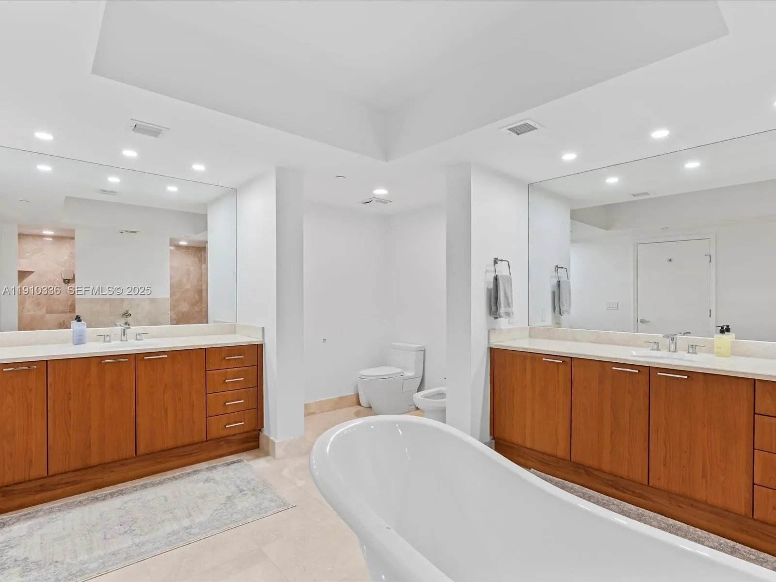 3301 NE 183rd St 2706, Golden Beach, Florida, United States. - Photo 17