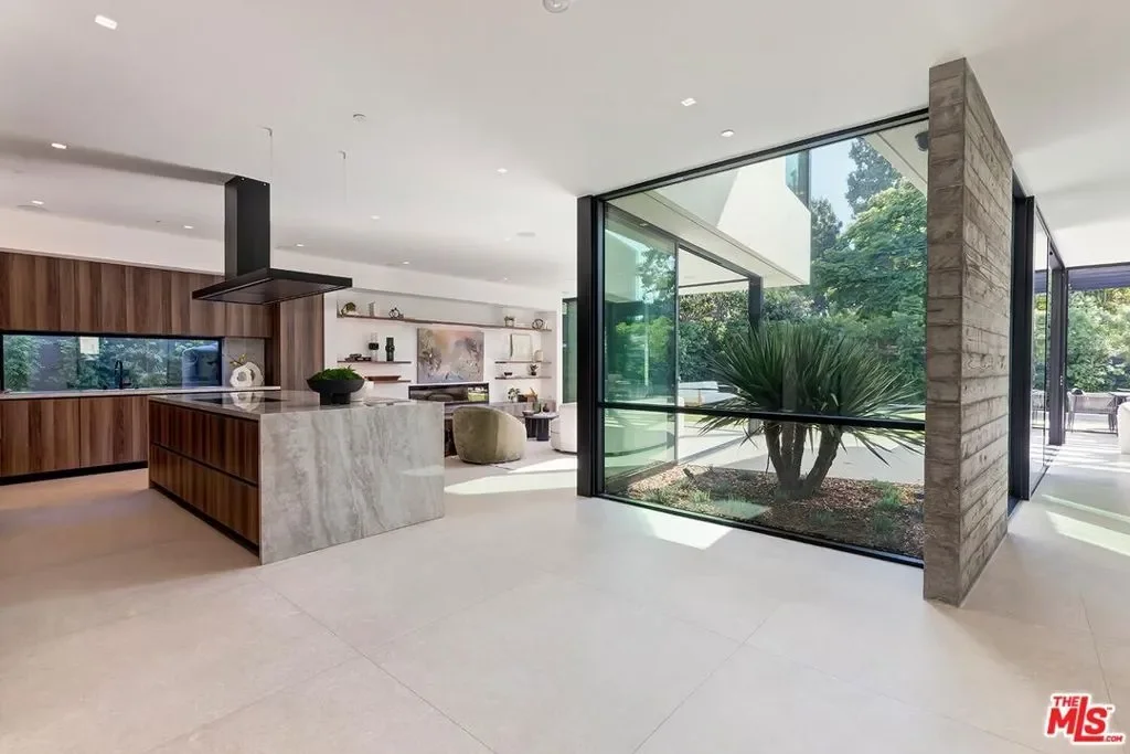 2831 Malcolm Avenue, Los Angeles, California, United States. - Photo 11
