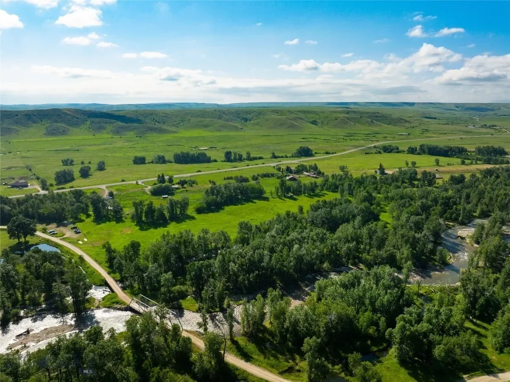 2825 & 2830 Highway 78 S, Absarokee, Montana, United States. - Photo 2
