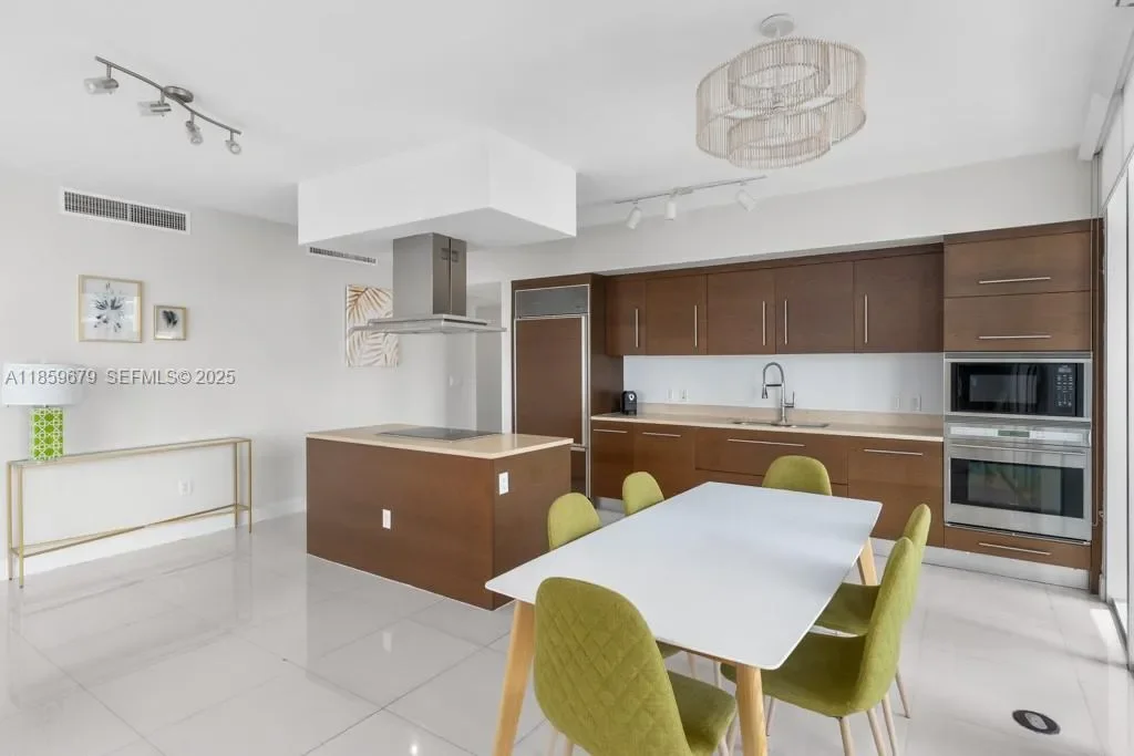 485 Brickell Ave 2210, Miami, Florida, United States. - Photo 5