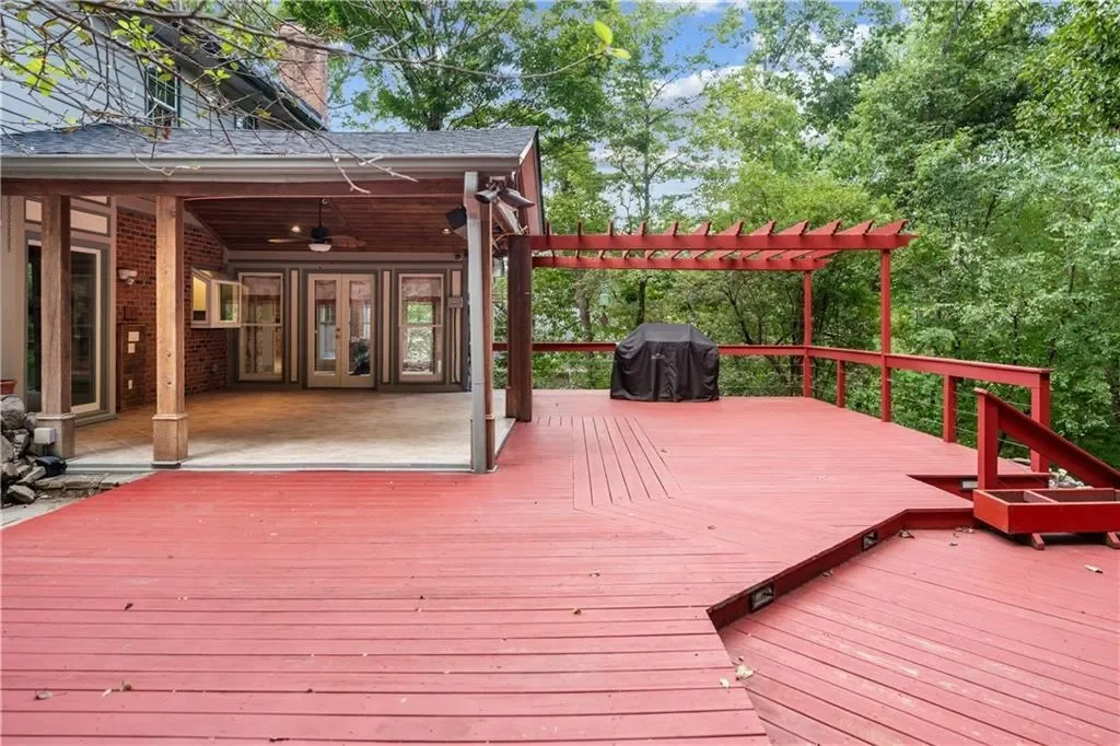 7300 Chattahoochee Bluff Drive, Atlanta, Georgia, United States. - Photo 12