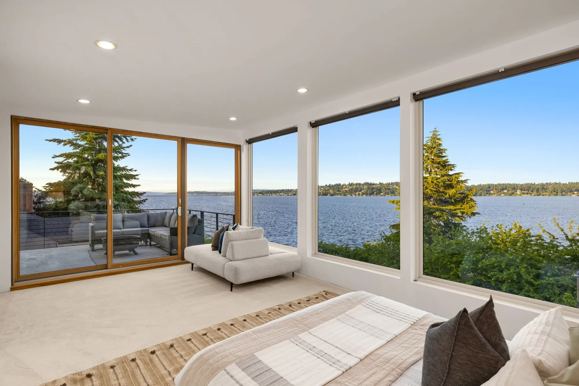 3925 48th Ave S , Seattle, WA 98118, Seattle, Washington, United States. - Photo 10