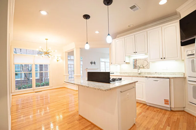 3832 Farrcroft Drive, Fairfax, VA 22030, Fairfax, Virginia, United States. - Photo 16