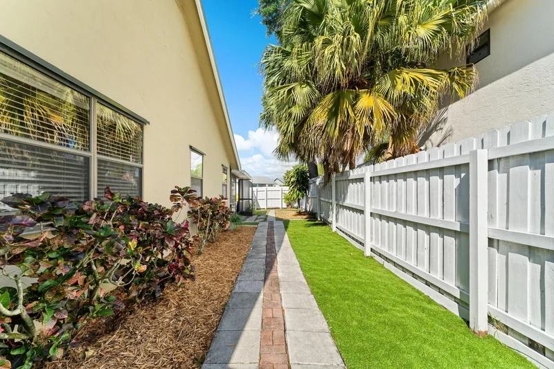 2210 NW 20th Avenue, Stuart, Florida, United States. - Photo 12