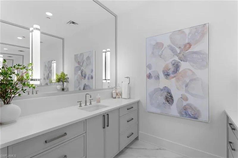 82 9th ST S, #301, Naples, FL, 34102, USA, Naples, Florida, United States. - Photo 3
