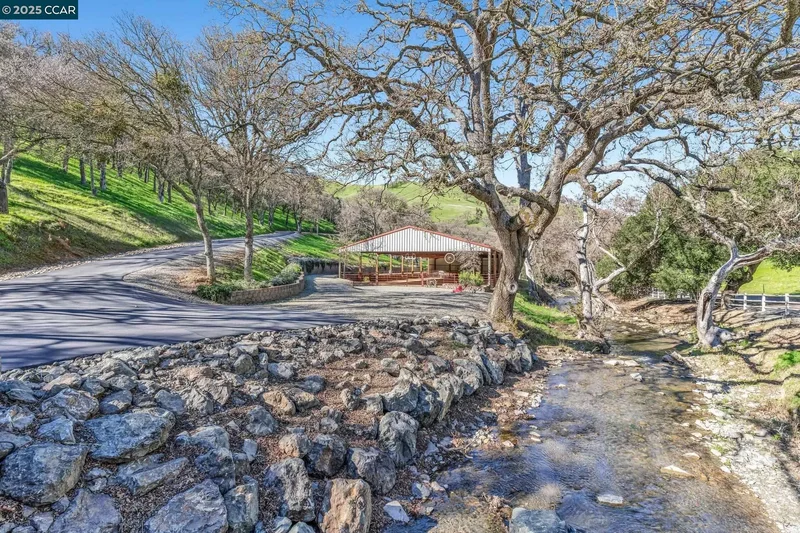 2000 Curry Canyon Rd, Clayton, California, United States. - Photo 9
