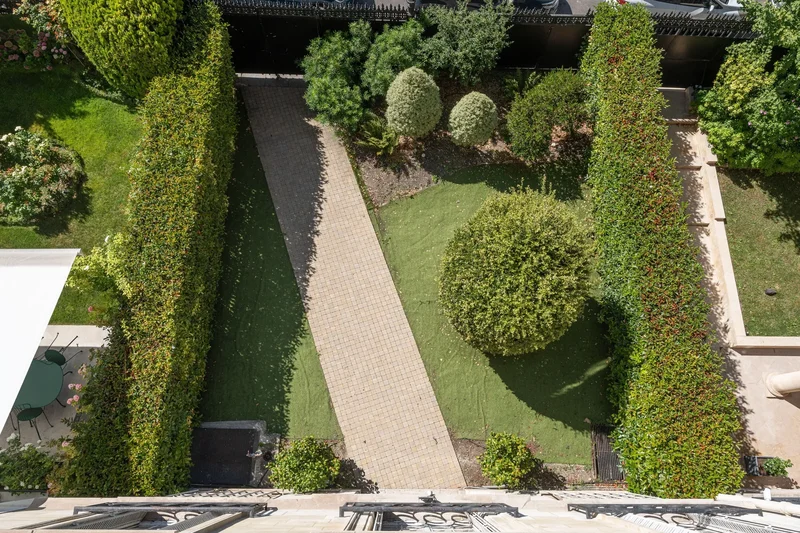 PARIS, J 75016, Paris, Île-de-France, France. - Photo 6
