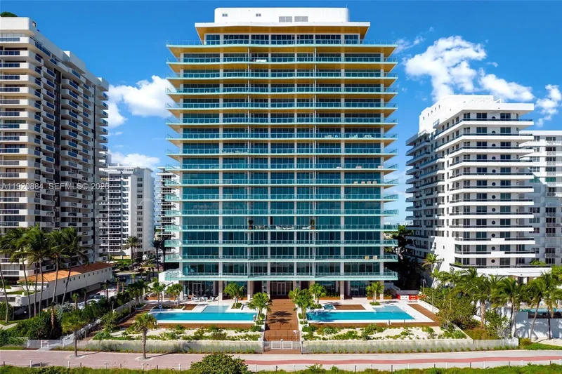5775 Collins Ave, Miami Beach, Florida, United States. - Photo 24