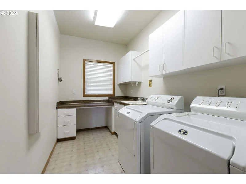 10202 S New Era Rd, Canby, OR 97013, Canby, Oregon, United States. - Photo 23