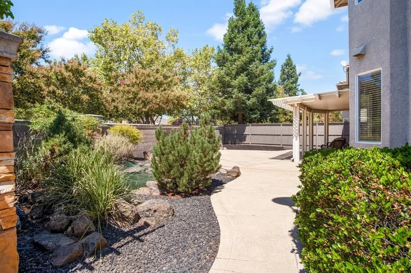 9664 Cypress Garden Lane, Elk Grove, CA 95757, Elk Grove, California, United States. - Photo 24