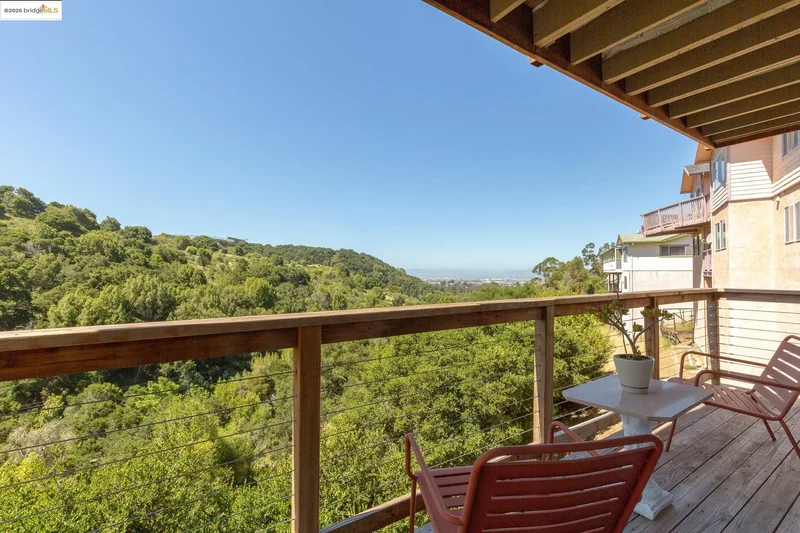 10353 Royal Oak Rd, Oakland, California, United States. - Photo 4