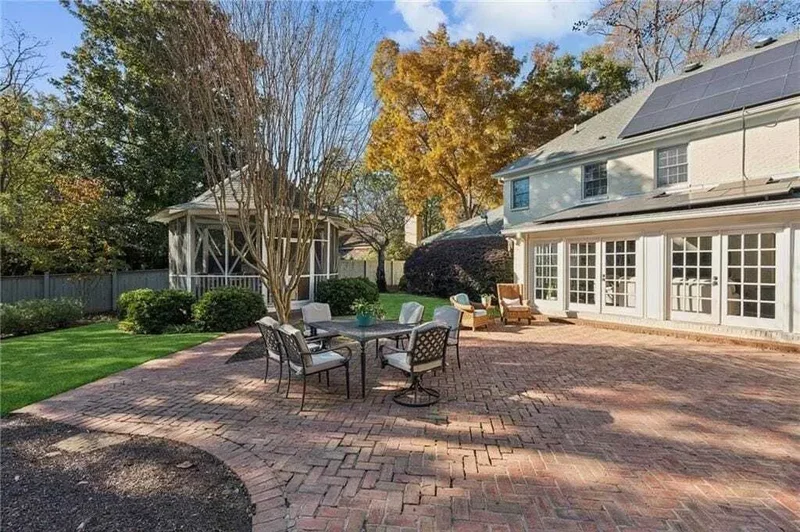 2010 Rivermeade Way, Atlanta, GA, 30327, USA, Atlanta, Georgia, United States. - Photo 10
