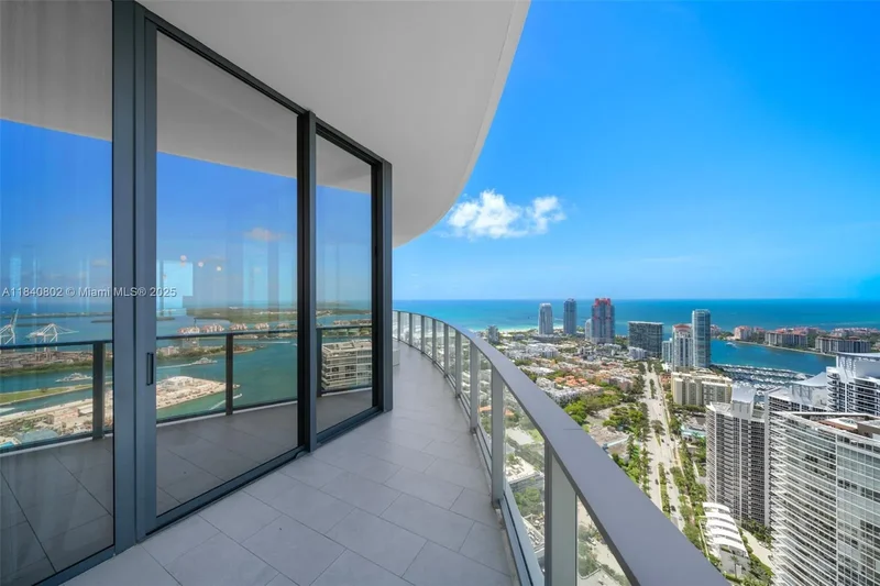 501 West Ave, Miami Beach, Florida, United States. - Photo 58